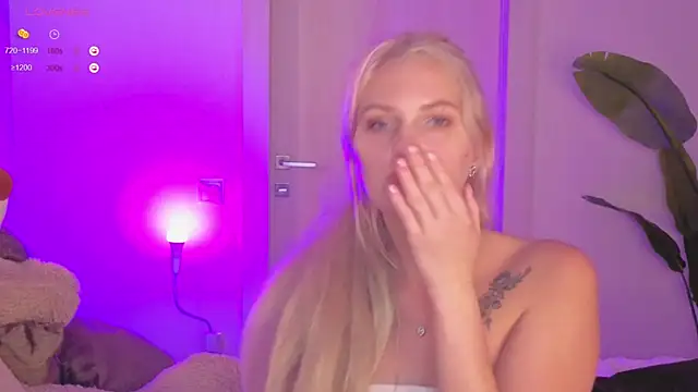 SweetCherryBlonde