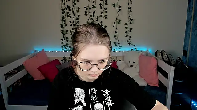shy_elina01
