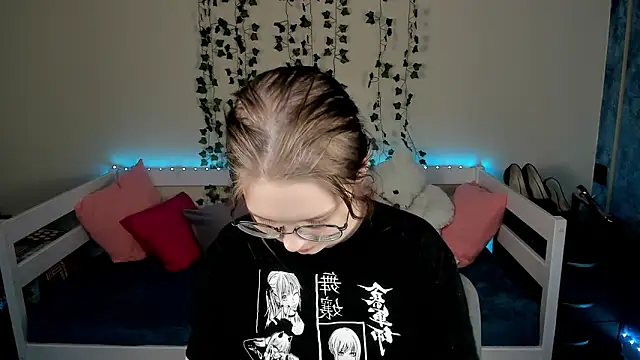 shy_elina01