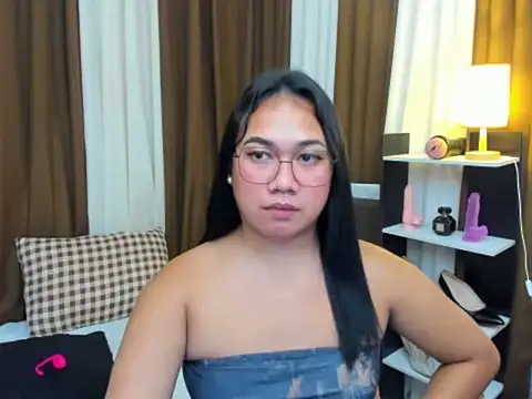 TsUncutKaren