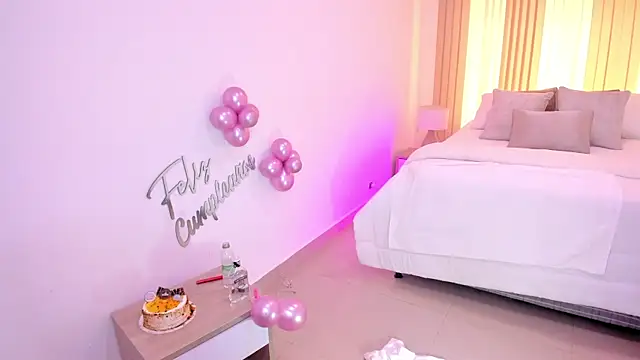 Leah_Grey