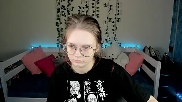 shy_elina01