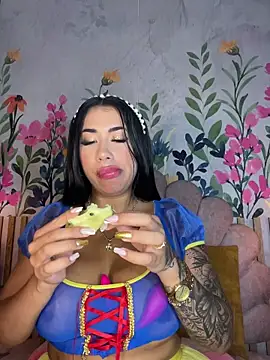 kiim_taaylor