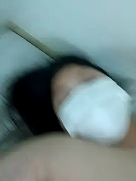 hello098712's Stripchat show and profile