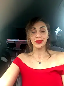 EmaSkyes from StripChat is Freechat