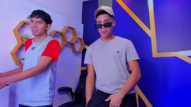 Play_boys_Hot2