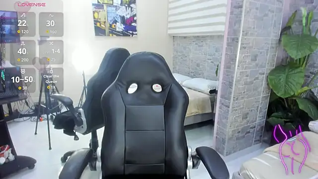 MiaMoxxy