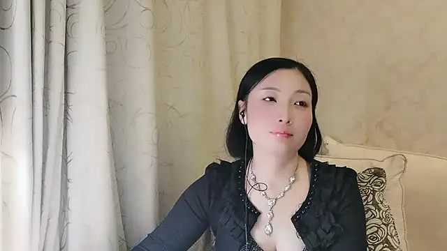 Rachel-6600