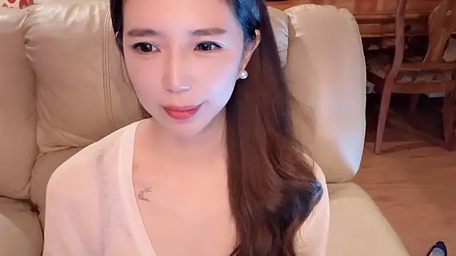 miss-lin from StripChat is Freechat