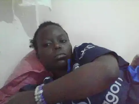 ebony_curvedass