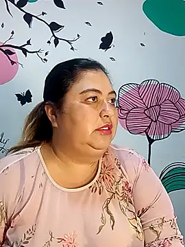 curvy_diva_