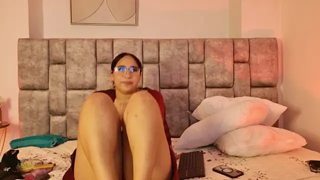 liarabloom - LiaraBloom's free webcam - UK Sex Cams