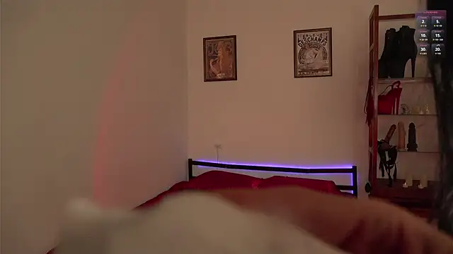 Olivia_Faye