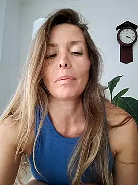 karina warthon