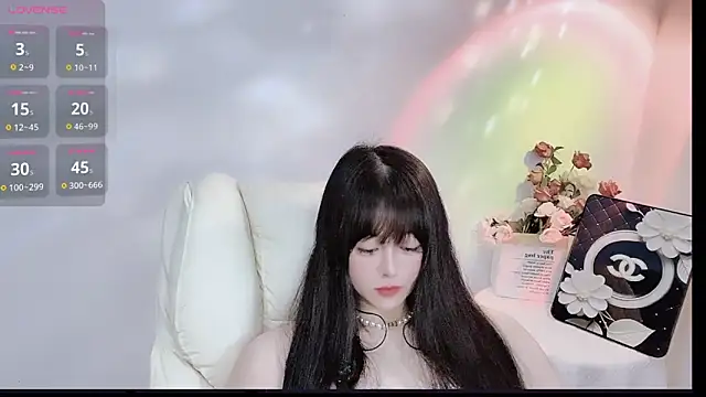 LiLiLily's Stripchat show and profile