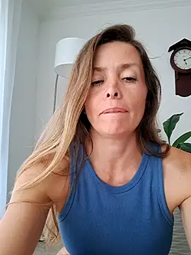 karina_warthon