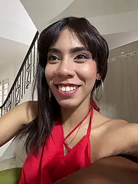 BellaHarper1