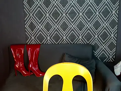 hugesignificant_69 on StripChat