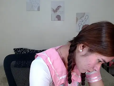 sassymimi69 - Sassymimi69's free webcam - UK Sex Cams
