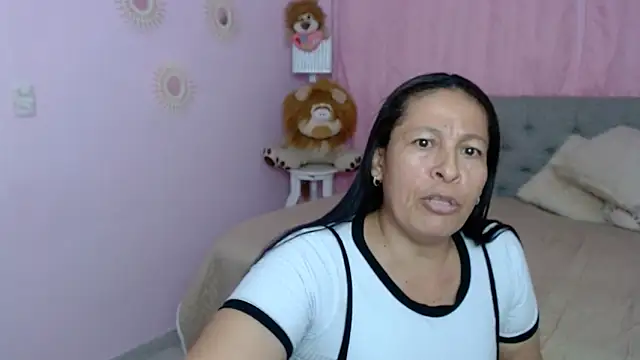 mature_martina