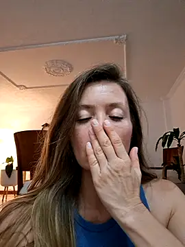 karina_warthon