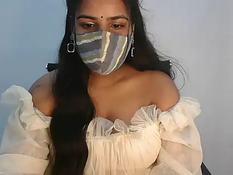 Curvy_Nikita