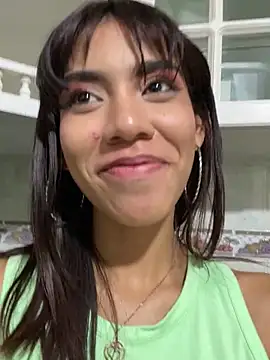 BellaHarper1