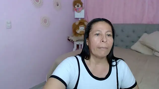 mature_martina