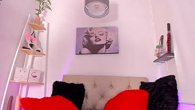 ginevra_boobs