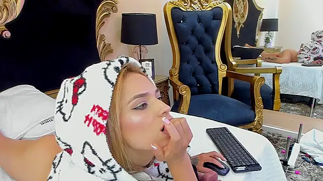 ambarsorachi - Ambarsorachi's free webcam - UK Sex Cams