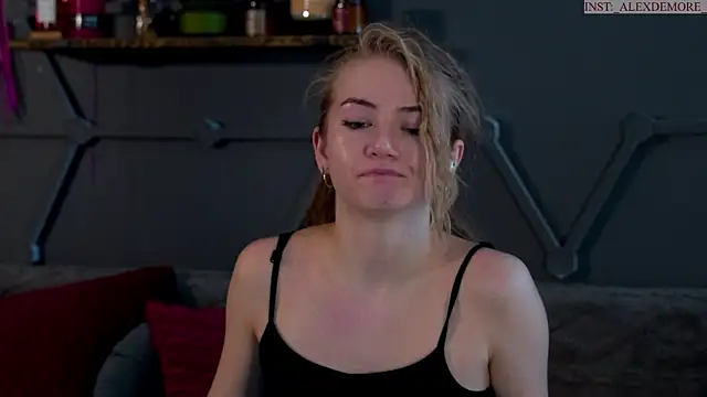 Alexandra_Demore
