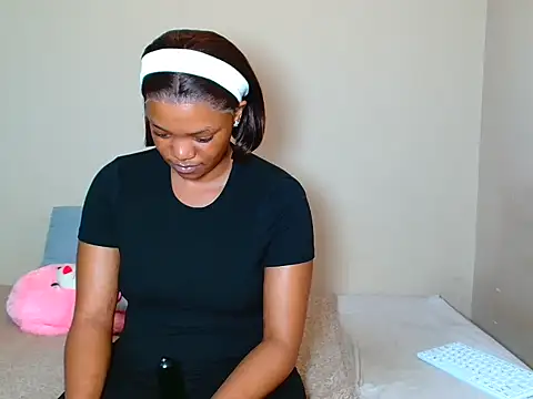 SlimSexxy21 live cam screenshot female on Squirt Show – Wet & Wild Live Cams