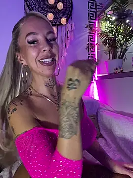 CheekyChels