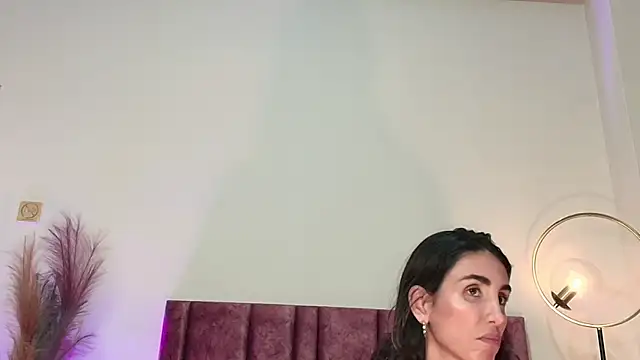Nina_Cavaali