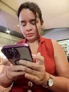 Julieth_hot-69