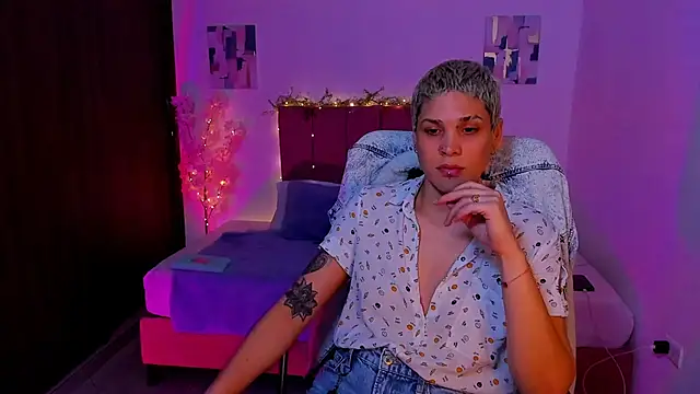 Charlee_pink webcam stripchat model stream image