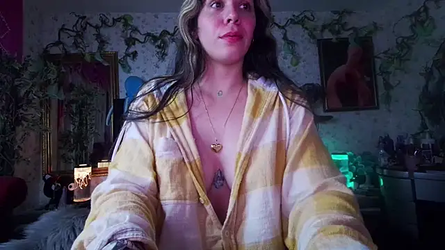 Elizabeth77_