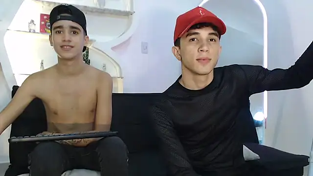 THREE_GUYS_HOT