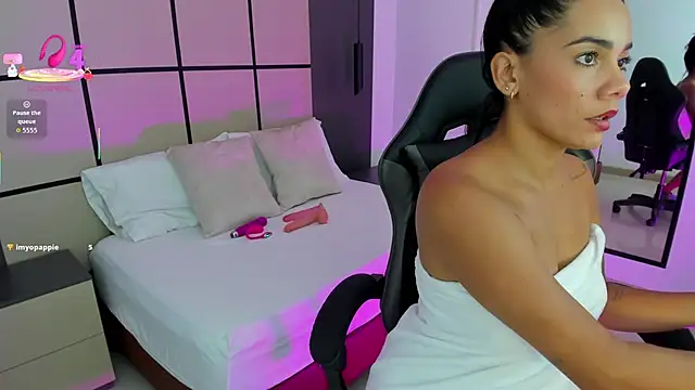 dana_daree webcam stripchat model stream image