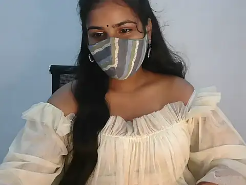 Curvy_Nikita