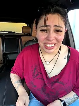 Draculona-666's Stripchat show and profile