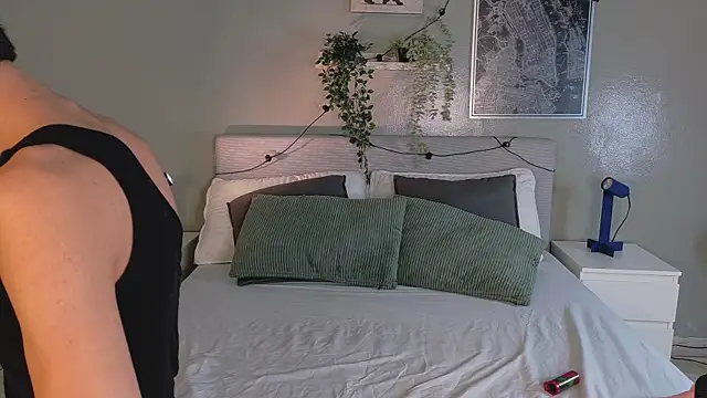 nickifox__ - Nickifox__'s free webcam - UK Sex Cams