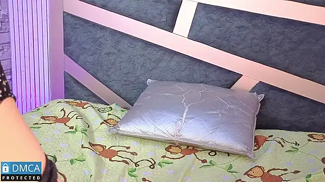 angie_moon_
