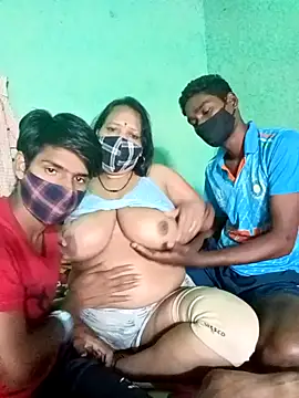 LoveOnStream on StripChat