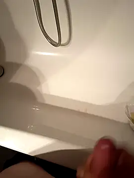 ich411983 - Ich411983's free webcam