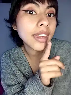 Eva_Feller69
