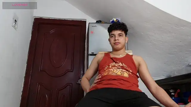 Dominic_king7 Live Webcam on Stripchat