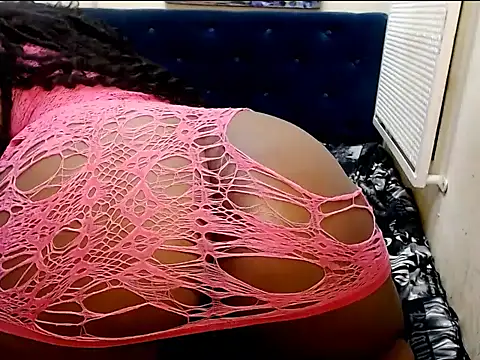 CurvyCocoxxx