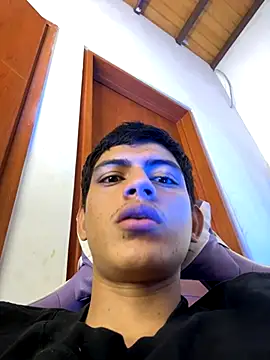 yosep_19cm - Yosep_19CM's free webcam