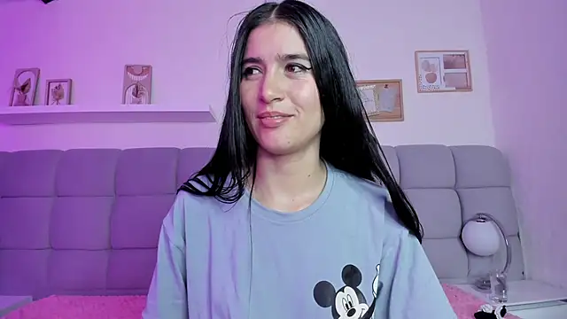 Chlooe_Zoe live cam screenshot female from Colombia on Bagaboante — Live Sex Chat & Cams